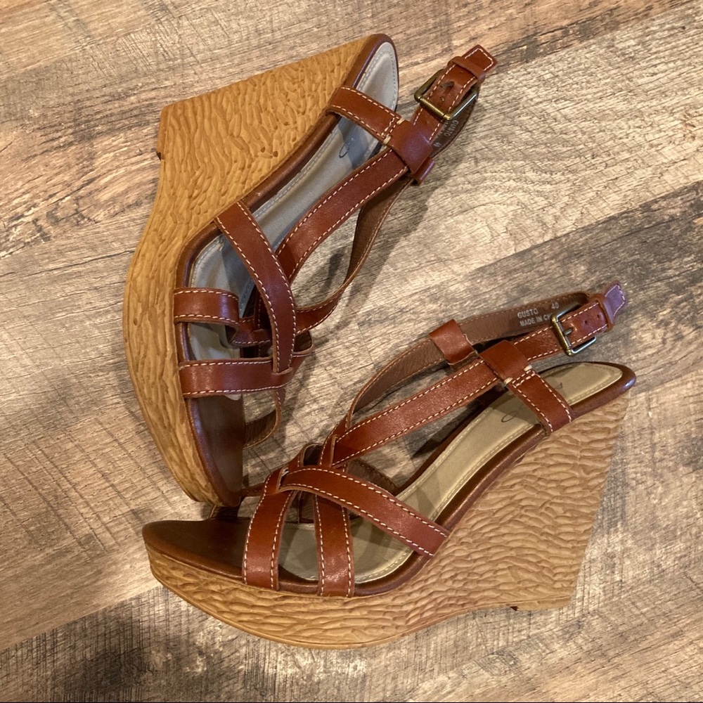 Aldo brand Gusto Wedge Sandals in brown size 40/9